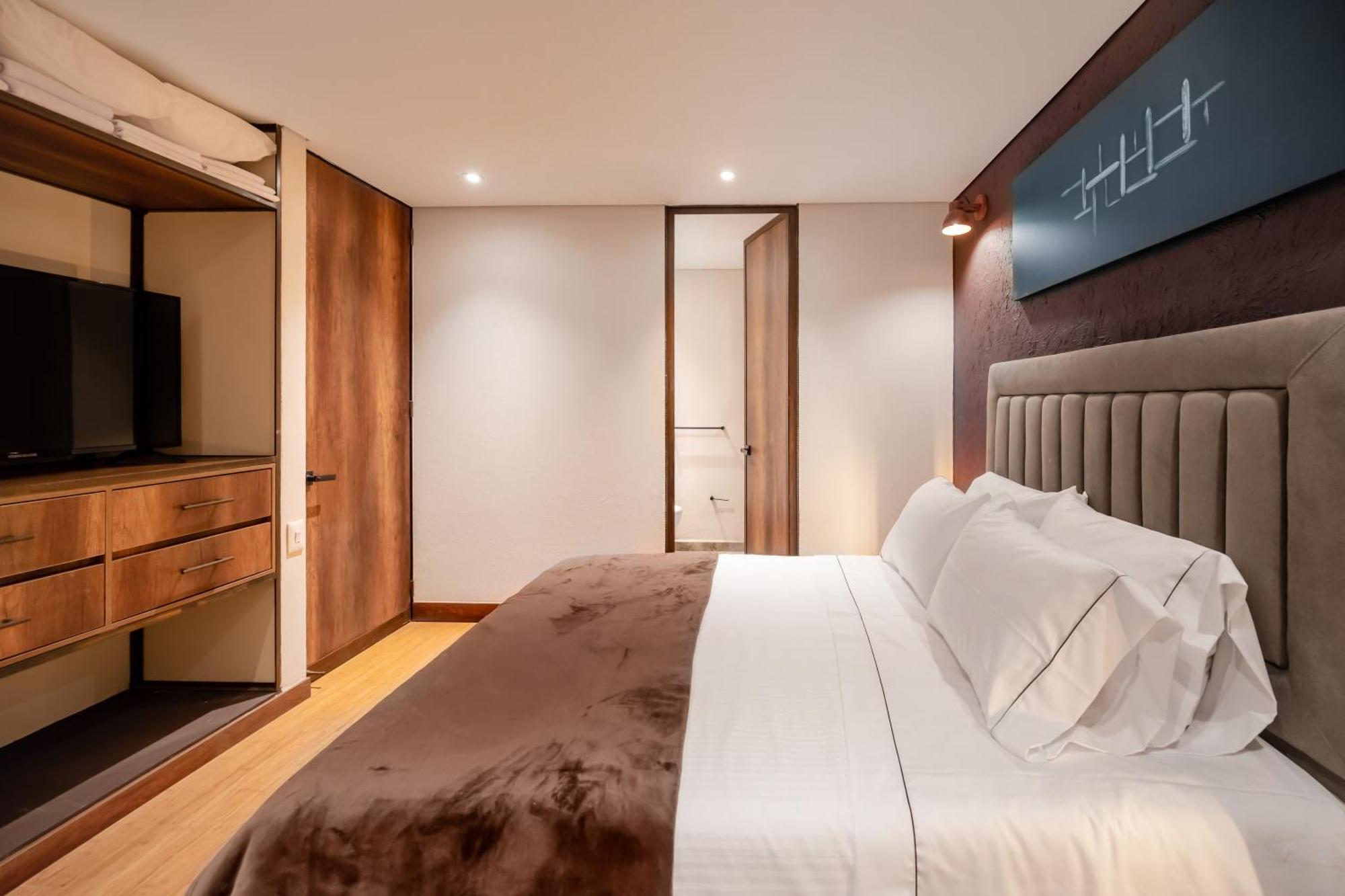 Morph Candelaria - Gestion Hotelera Богота Екстериор снимка